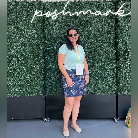 Meet your Posher, Janelle - Picture 4 of 7